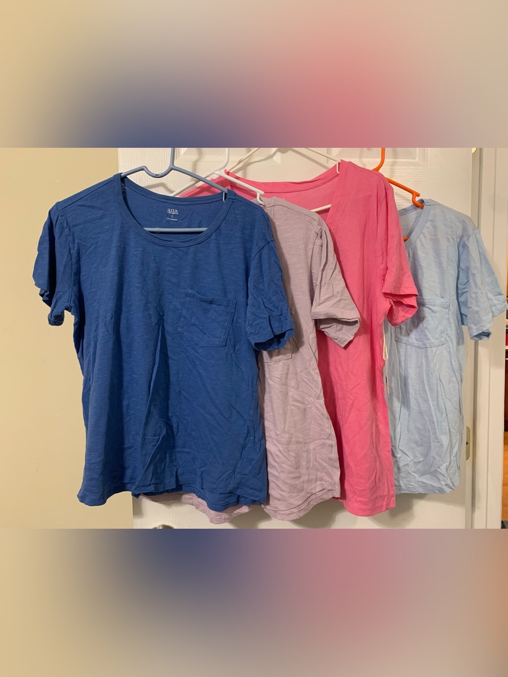a.n.a. NWT & NWOT’s size large LOT OF 4 cotton tees